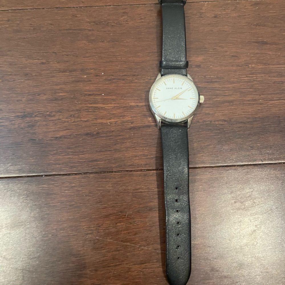 guc Anne Klein Dial Black Strap Watch